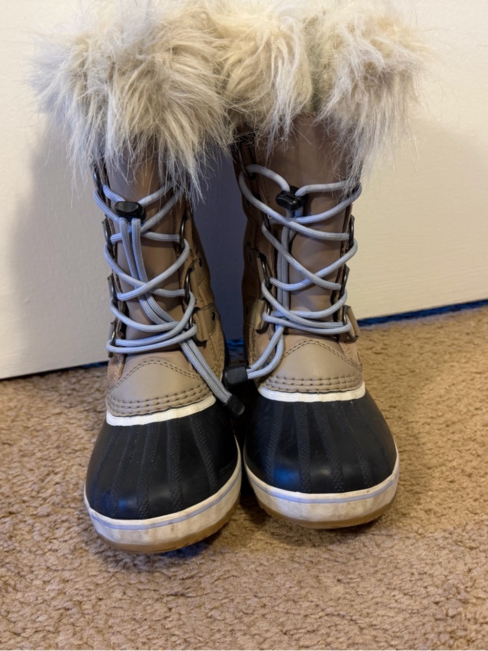 Sorel kids Tan and Black Faux-Fur Winter Boots size 1